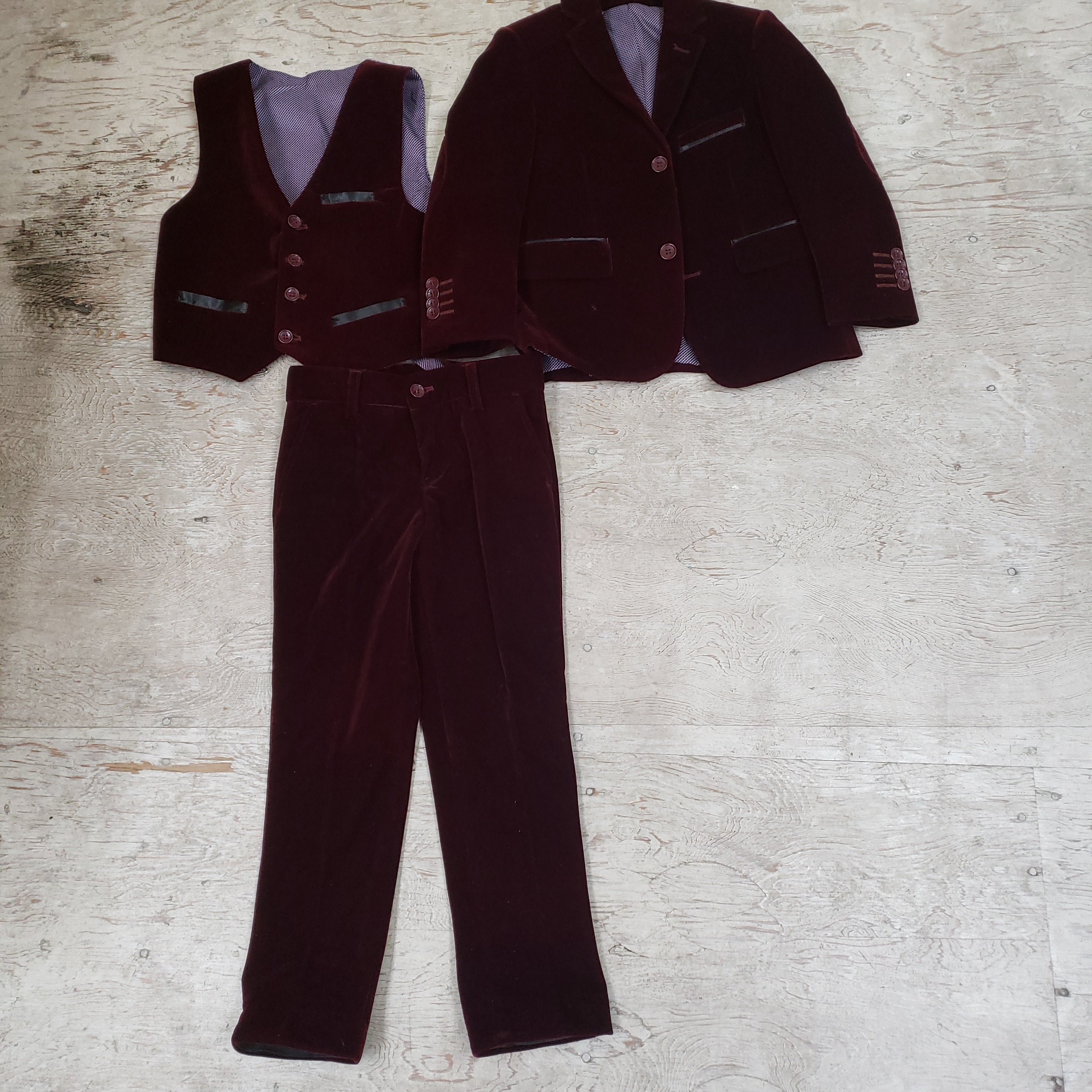 Boys Isaac Mizrahi 3 piece velvet suit